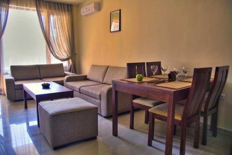 Sunflower Aparthotel Sunny Beach Ngoại thất bức ảnh